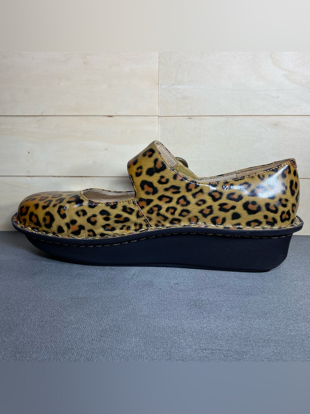 Alegria Paloma Mary Jane Leopard Print Women's Size 10 Shoes EU40 Patent Leather - Picture 2 of 11